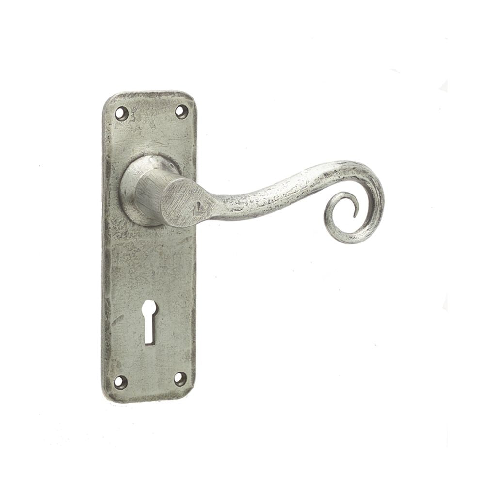 This is an image of a Frelan - Chester Standard Lever Lock Handles on Backplate - Pewter  that is availble to order from Trade Door Handles in Kendal.