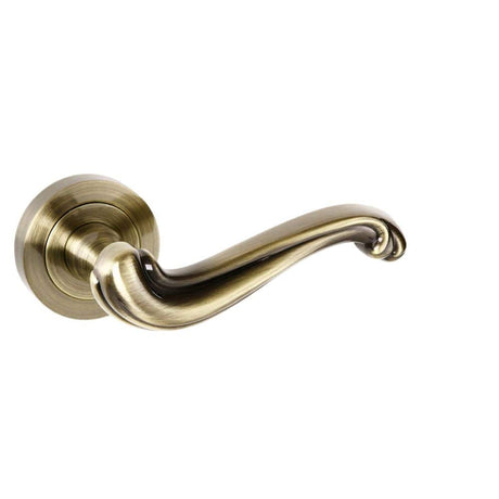 Old English Door Furniture Antique Brass / Round Rose Old English Colchester Lever on Round Rose - Antique Brass