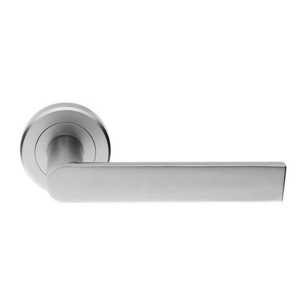 This is an image of a Serozzetta - Edge Lever on Round Rose - Satin Chrome that is availble to order from Trade Door Handles in Kendal.