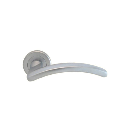 This is an image of a Serozzetta - Design Lever on Round Rose - Satin Chrome that is availble to order from Trade Door Handles in Kendal.